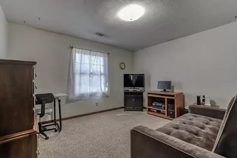 Bedroom - 1969 Cirrus St, Redding, CA 96002 photo 1 of 6