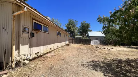 571 Saint Marks St, Redding, CA 96003 photo 5