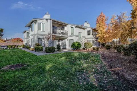 426 Ridgecrest Trl #124, Redding, CA 96003