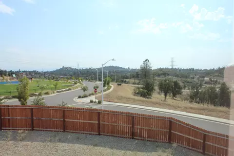899 Congaree Ln, Redding, CA 96001 photo 9
