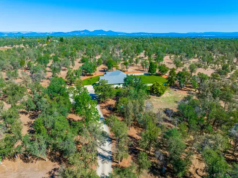 21300 Ramblewood Ln, Redding, CA 96002 photo 24