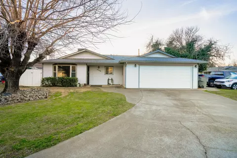 6908 Dennis Ct, Redding, CA 96001
