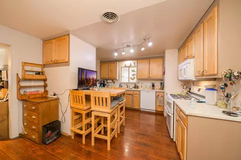 6908 Dennis Ct, Redding, CA 96001 photo 8