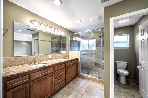 4251 Saratoga Dr, Redding, CA 96002 photo 17