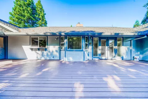 4251 Saratoga Dr, Redding, CA 96002 photo 32