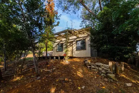 1107 Edgewood Dr, Redding, CA 96003 photo 4