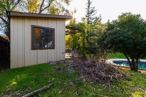 1107 Edgewood Dr, Redding, CA 96003 photo 37
