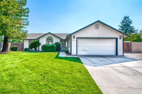 1894 Whistling Dr, Redding, CA 96003