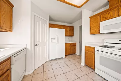 1894 Whistling Dr, Redding, CA 96003 photo 5