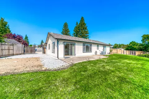 1894 Whistling Dr, Redding, CA 96003 photo 11