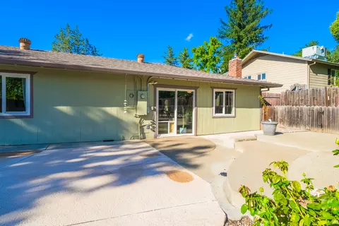 1417 Carter Way, Redding, CA 96002 photo 31