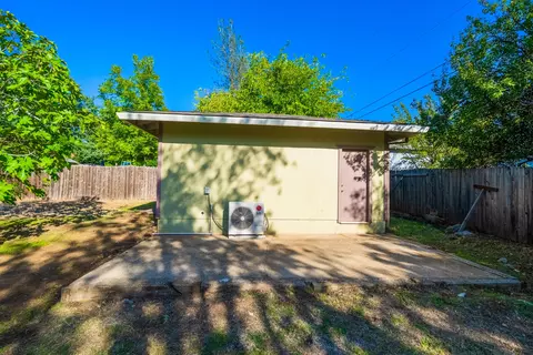 1417 Carter Way, Redding, CA 96002 photo 25
