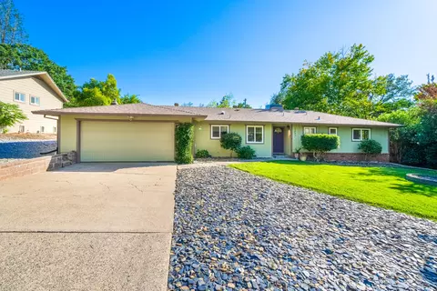 1417 Carter Way, Redding, CA 96002 photo 4