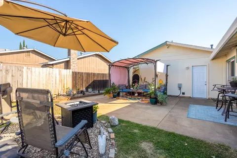 2404 Celestial St, Redding, CA 96002 photo 16