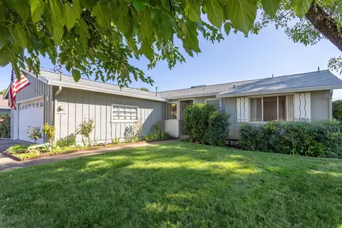2403 Jonquil Way, Redding, CA 96002