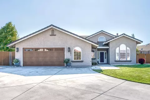 1251 Diamond Bar Ct, Redding, CA 96003