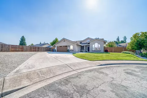 1251 Diamond Bar Ct, Redding, CA 96003 photo 2