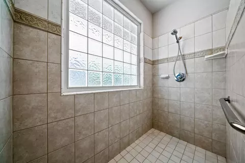 1251 Diamond Bar Ct, Redding, CA 96003 photo 9