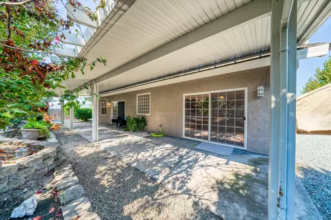 1251 Diamond Bar Ct, Redding, CA 96003 photo 15