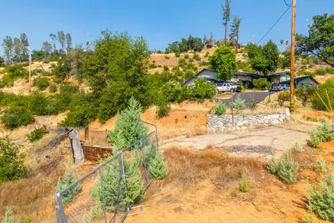 15902 Ganim Ln, Redding, CA 96001 photo 5