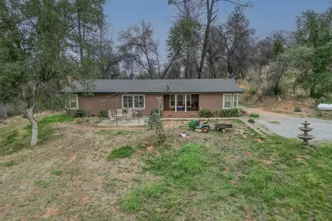 20058 Jacrene Ln, Redding, CA 96003 photo 3