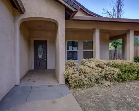 17640 Triple S Dr, Anderson, CA 96007