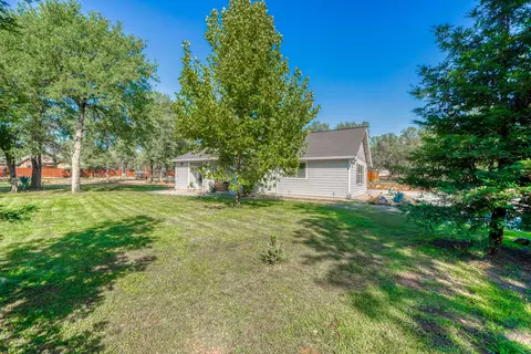 13650 Kitty Hawk Ln, Redding, CA 96003 photo 4