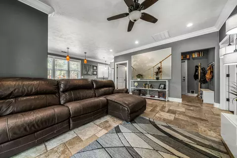 13650 Kitty Hawk Ln, Redding, CA 96003 photo 10