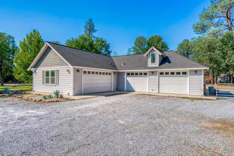 13650 Kitty Hawk Ln, Redding, CA 96003 photo 2