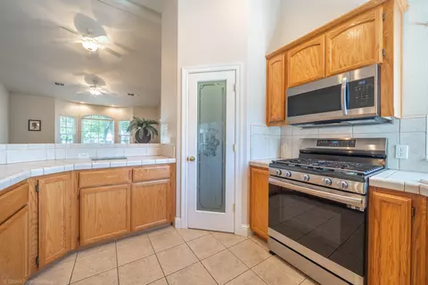 4553 Shannon Pl, Redding, CA 96001 photo 12