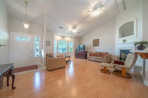 4553 Shannon Pl, Redding, CA 96001 photo 4