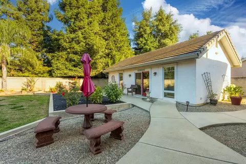 4619 St Charles Dr, Redding, CA 96002 photo 2