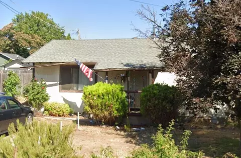 1456 Fair Oaks Dr, Anderson, CA 96007