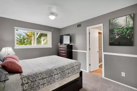 Bedroom - 8471 Churn Crk Rd, Redding, CA 96002 photo 1 of 10