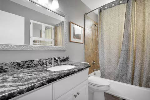 Bath - 8471 Churn Crk Rd, Redding, CA 96002 photo 6 of 6