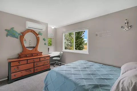 Bedroom - 8471 Churn Crk Rd, Redding, CA 96002 photo 7 of 10