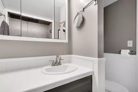 Bath - 8471 Churn Crk Rd, Redding, CA 96002 photo 1 of 6