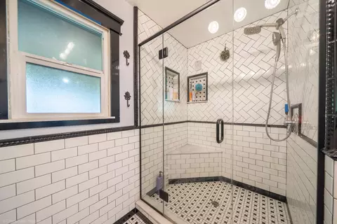 22088 Reading Dr, Anderson, CA 96007 photo 3