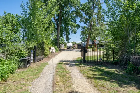 22088 Reading Dr, Anderson, CA 96007 photo 6
