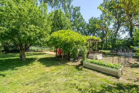 22088 Reading Dr, Anderson, CA 96007 photo 42