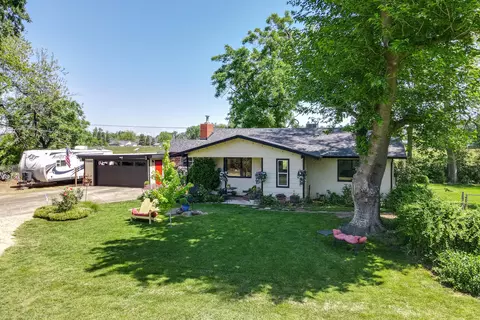 22088 Reading Dr, Anderson, CA 96007 photo 2