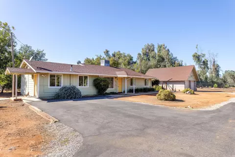 17650 Hawthorne Ave, Anderson, CA 96007