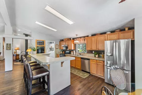 21092 Hackett Ln, Redding, CA 96003 photo 5