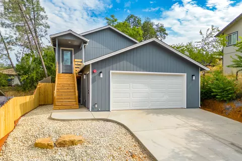 3653 Pancake Hill Dr, Shasta Lake, CA 96019