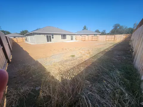 1363 Fitz Pl, Redding, CA 96003 photo 17