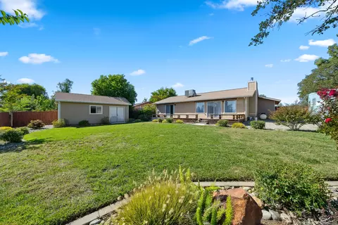 2976 Starlight Blvd, Redding, CA 96001 photo 3