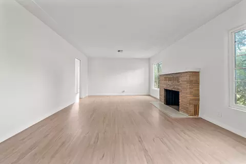 2865 Irwin Rd, Redding, CA 96002 photo 4