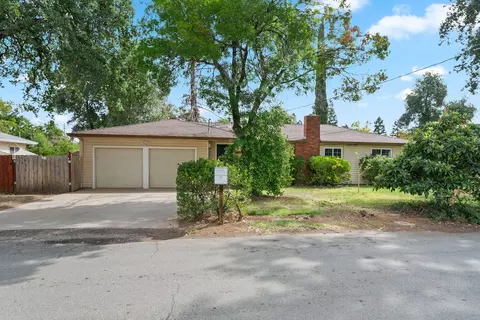 2865 Irwin Rd, Redding, CA 96002