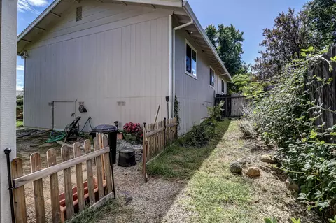 3734 Lake Forest Dr, Redding, CA 96003 photo 23