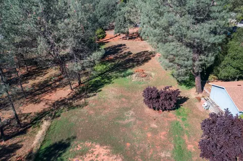 1523 Mistletoe Ln, Redding, CA 96002 photo 7